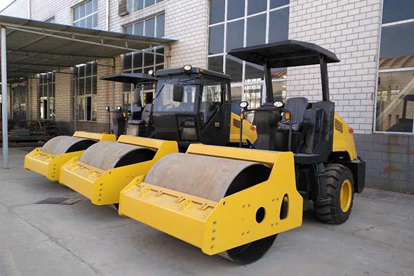 <a href='http://www.pkcmart.cn' target='_blank'>壓路機</a>廠家 <a href='http://www.pkcmart.cn' target='_blank'>壓路機</a>廠家